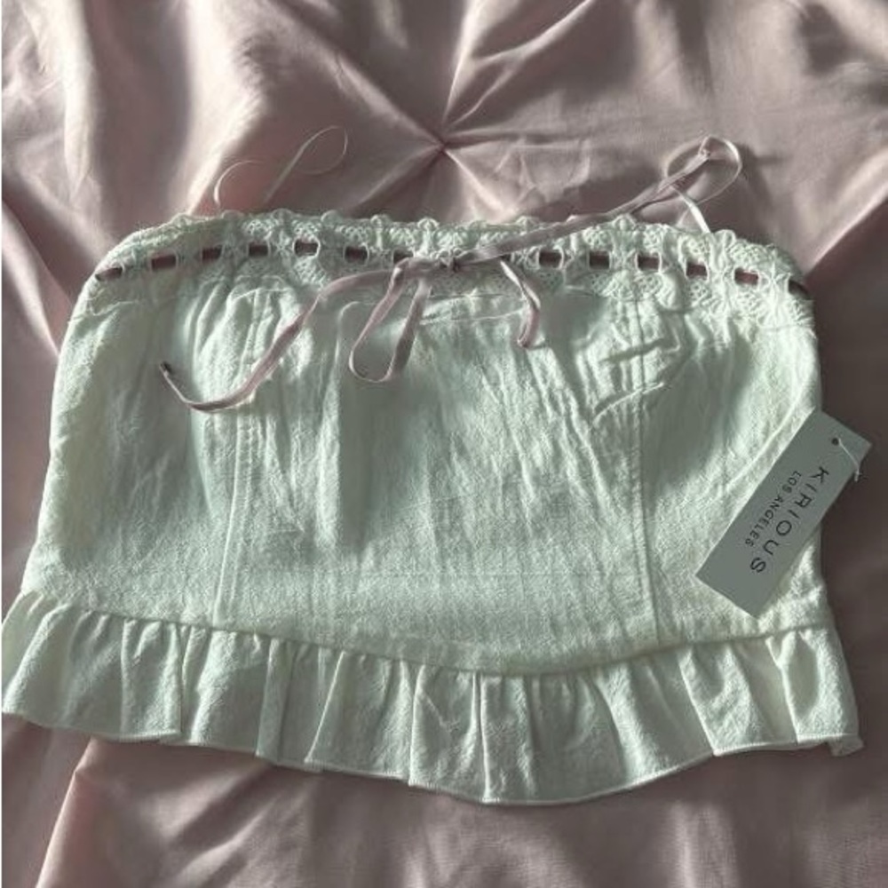 Kirious White Lace Trim Crop Top